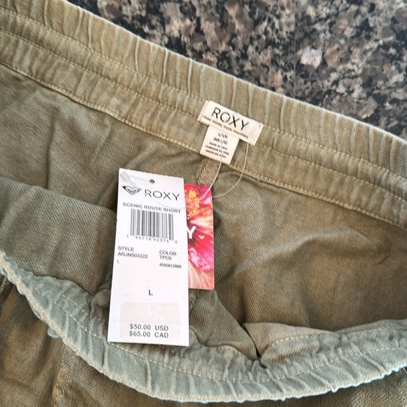 Roxy scenic route drab green shorts NWT L - Picture 6 of 10